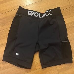 WOLACO black 4” north moore biker short (medium)